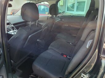 Peugeot 5008 2.0L HDi FAP BVA6 Automat 7 miestne - 8