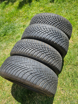 Hankook winter icept rs3 + original plechové disky VW - 8