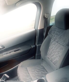 Peugeot 3008 crossover/ SUV /rodinné MPV /s vyšším posedom - 8