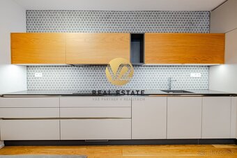 Na PREDAJ Exkluzívny 3i.izb byt s terasou v krásnej časti Br - 8