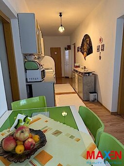 Rodinný dom pre viacgeneračné bývanie s veľkým pozemkom Mold - 8