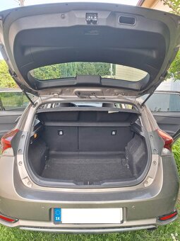 Toyota Auris 1.2T - 8