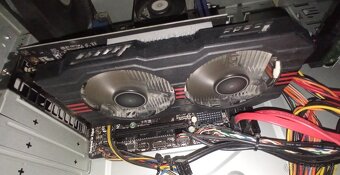 Asus MSI Radeon RX 560 4gb ddr5 128 bit - 40 eur - 8