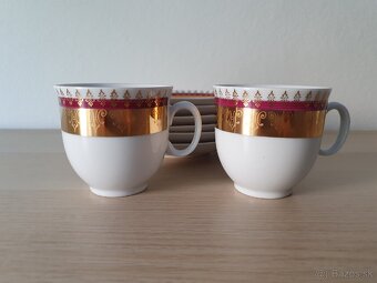 Porcelánové šálky s tanierikmi - súprava - 8