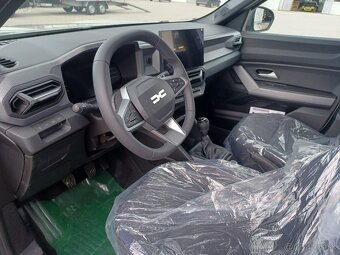 Nový Duster Expression Mild Hybrid 130k 4x2 - 8