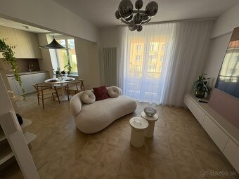 Moderný a štýlový dvojizbový byt s balkónom v centre Zvolena - 8