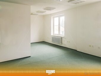 Obchodné priestory s kanceláriami pri centre mesta - 8