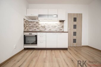 Garzónka- Kuzmányho sídlisko, Magurská - 8