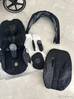 Cybex Priam Rose Gold 4.0 Deep black - 8