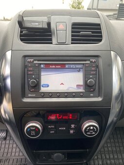 Suzuki SX4 - 8