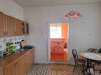 Rodinný dom s možnosťami - 8