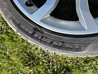 225/45 R18 audi s4 - 8