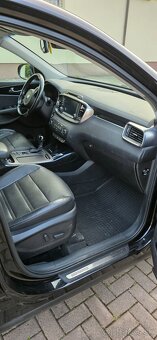 Kia Sorento - 8