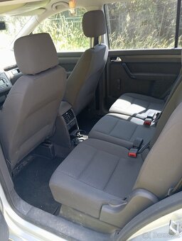 Volkswagen Touran 1.9tdi - 8