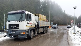 Autodoprava s hydraulickou rukou a vyklápač - 8