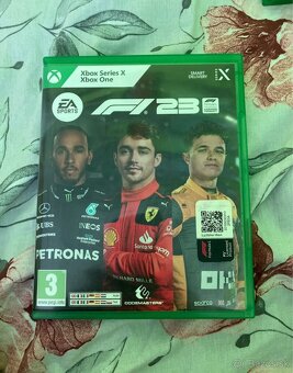 Hry na Xbox one a ps4 - 8