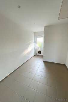 Reality KOMPLEX s.r.o. Vám ponúka rodinný dom s veľkým pozem - 8