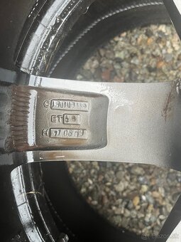 5x100  225/45 r17 - 8