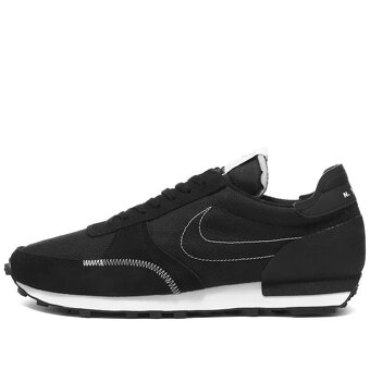 Lodicky Vanessa, Prada a tenisky Nike - 8