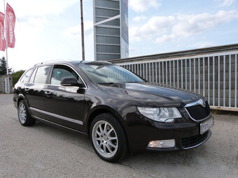 Škoda Superb kombi 2,0 TDi DSG rok 2013 - 8