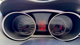Predám Citroën C-crosser - 8