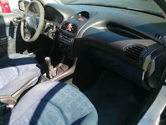 Peugeot 206 1.1i 44.Kw R. V. 2005 Exklusiv... Top..Stav... - 8