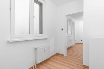 PREDAJ - 1,5 - izbový byt s balkónom, Drobného ul., Dúbravka - 8