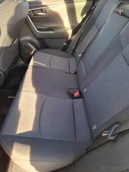 Toyota RAV4 COMFORT 2.0 Benzín 4x4 automat 33 000km - 8
