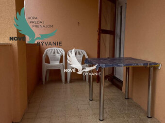 Dom vhodný ako investícia blízko mora s 3x apartmán v Chorvá - 8