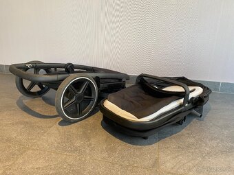 Joolz geo 3 brilliant black hlboky kocik - 8