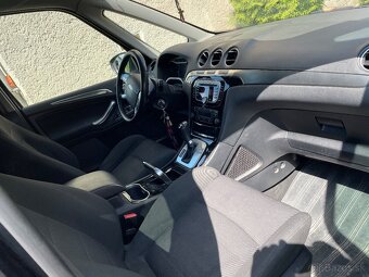 Ford Galaxy - 8