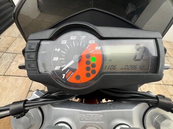 KTM Duke 690 - 8