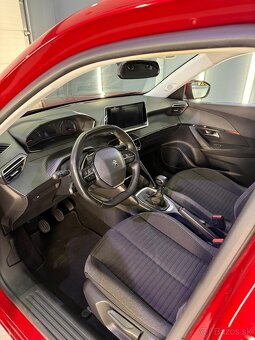 Peugeot 2008 1.2 PureTech, SR,1 maj - 8