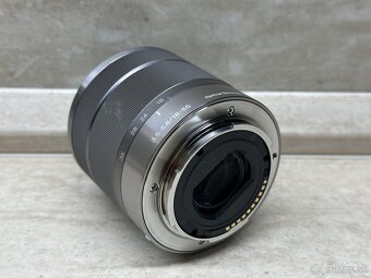 Sony SEL 18-55mm f/3.5-5.6 - 8