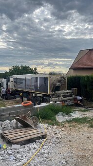 ANHYDRITOVÉ LIATE POTERY - 8