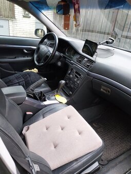Predám Volvo S80 2.4 diesel - 8