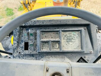•JCB-3CX-Traktorbager - 8