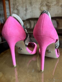 Krásne ružové lodičky s haďou aplikáciou - 8