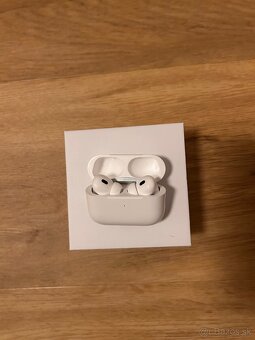 Apple airpods - 8