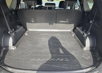 Hyundai Santa Fe 2.2-PREMIUM-7 MÍST-DPH - 8
