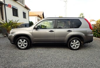 NISSAN X-TRAIL 2.0cdi 4x4 127kW - MANUAL, ŤAŽNE, PANORAMA - 8