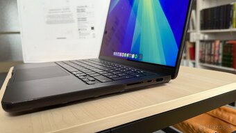 MacBook Pro 14" M3 PRO SK 2023 Vesmírne čierny - 8