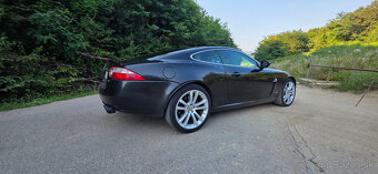 Jaguar XK 4.2V8 - 8