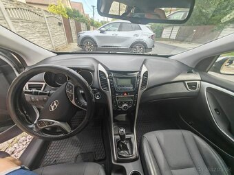 Hyundai i30 1.6CRDi 94kW - TOP STAV - 8