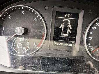 Predam VW Touran 1.6 TDI - 8