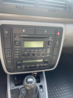 Volkswagen Sharan 2,0 TDI - 8