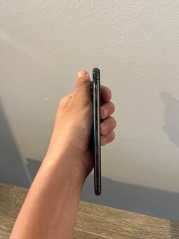 iPhone Xs 256 GBSpace Gray Výborný stav s krabicou - 8
