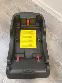 Detská autosedačka (vajíčko) + auto-fix - 8
