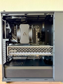 Herný PC-R5 7600X, RX 9070XT 16GB, 32GB RAM, 2TB SSD, 850W - 8