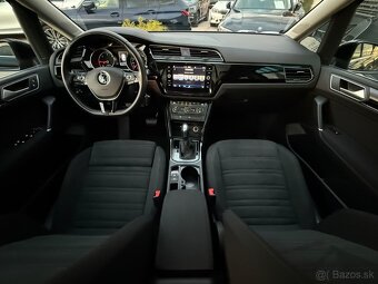 Volkswagen Touran 2.0TDi DSG Highline 7MIESTNY Ťažné - 8